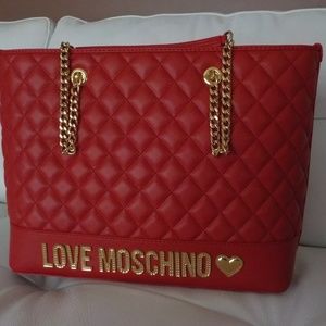 Love Moschino